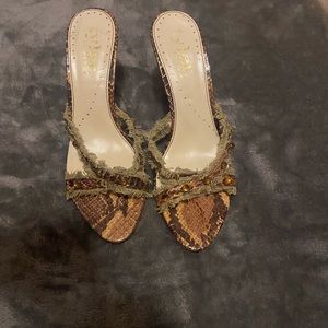 Richard Tyler Zinfandel heels